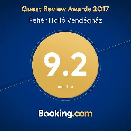 Feher Hollo Vendeghaz Nyaraló